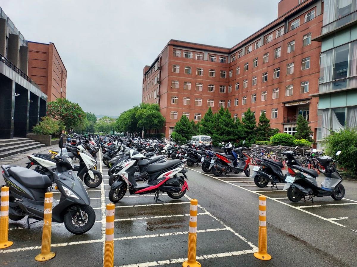 熱血築夢的「男子宿舍」