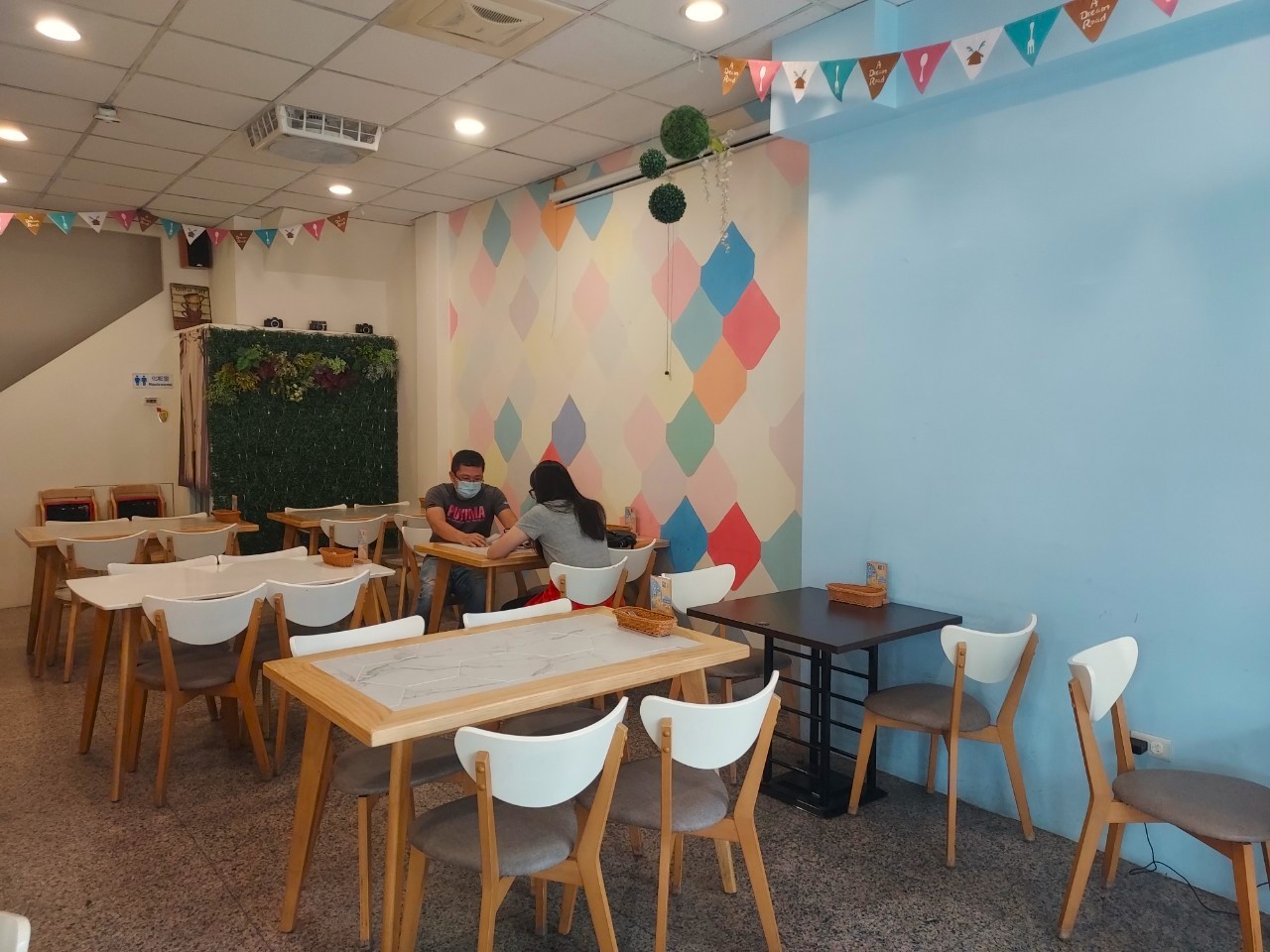 霧峰飄香的義式角落―小潞屋店內環境