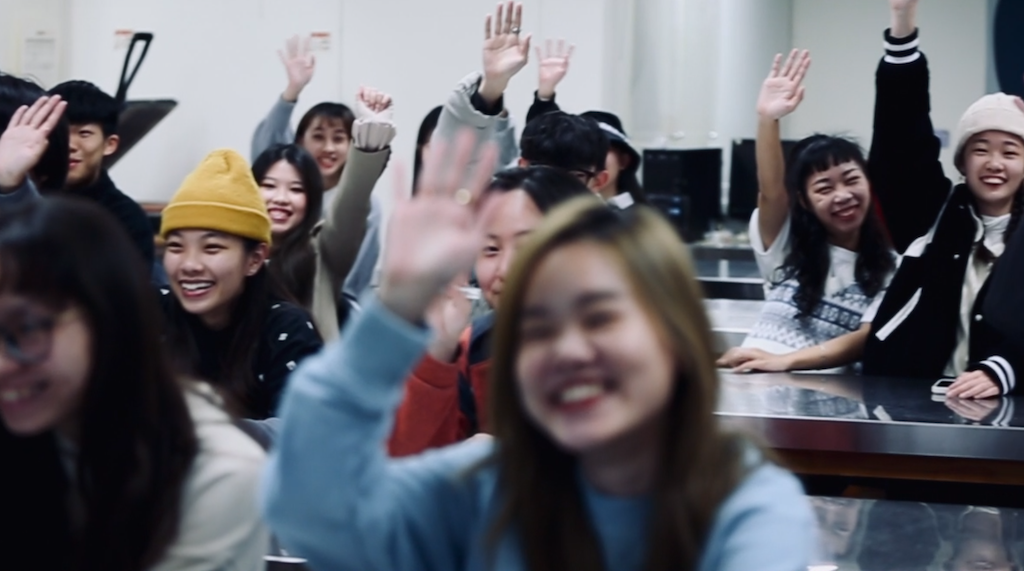 起立敬禮老師好